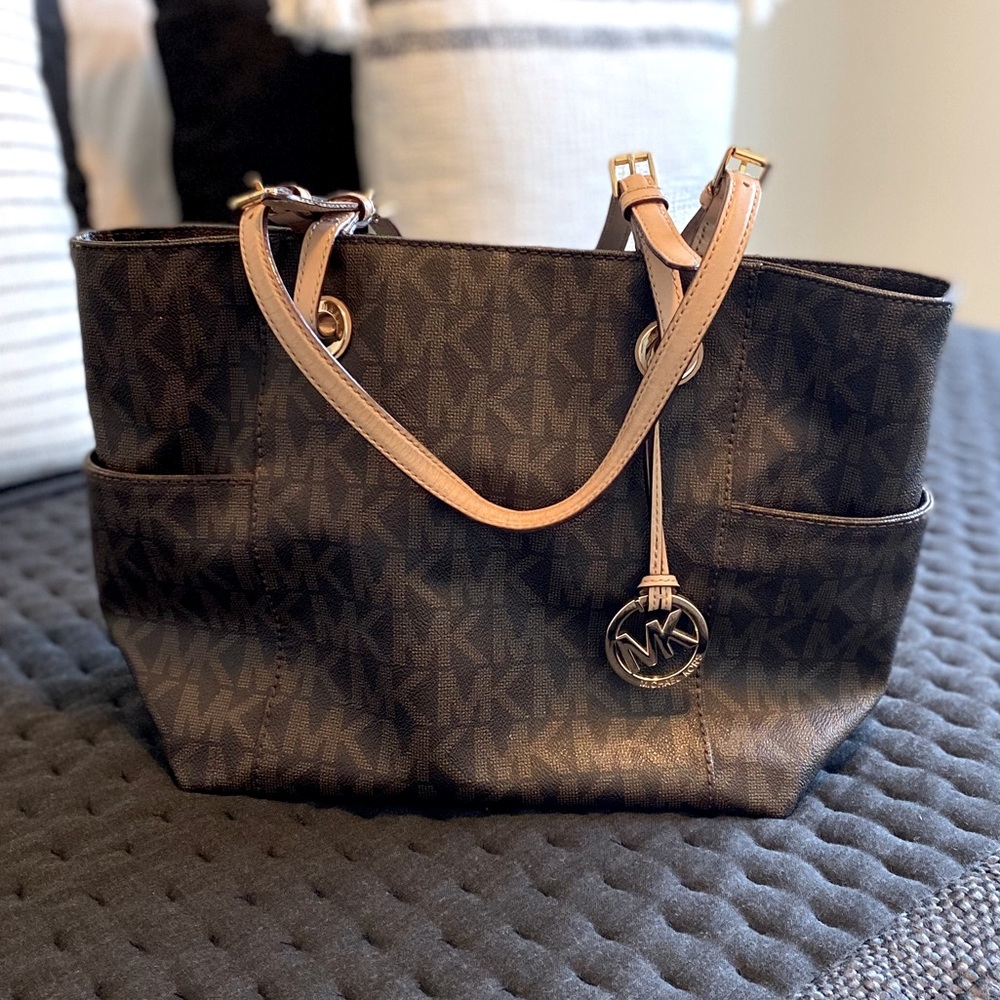 Michael Kors East West Jet Set Signature Logo Tote
